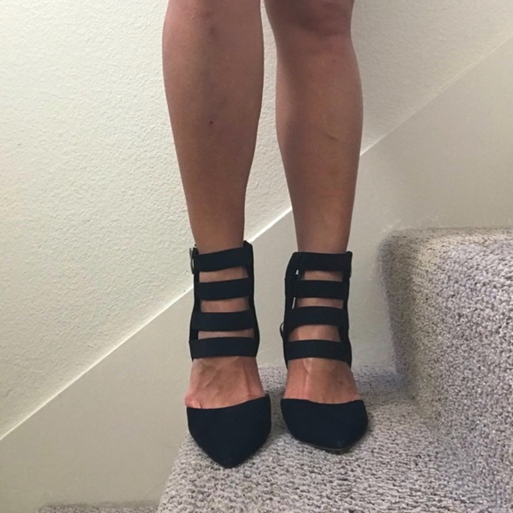 Via Spiga Damali Black Suede Pointy Toe Cage Heels, size 8.5 - Picture 7 of 9